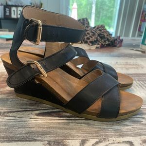 Refresh black sandals